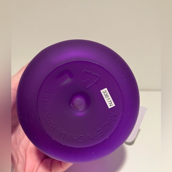 New w/ tags - O2COOL water bottle in purple - 1 liter - Picture 7 of 7